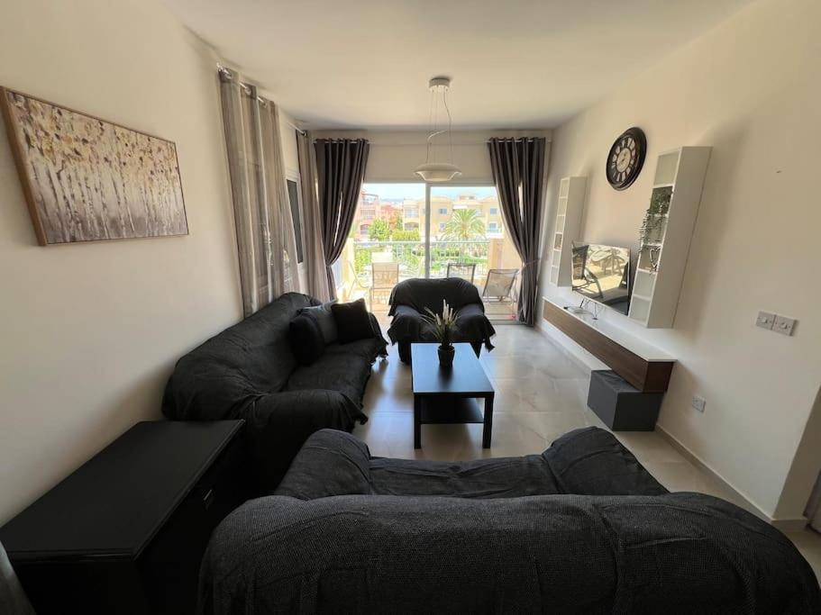 Апартаменти 201 Apartment-a Perfect Escape Пафос