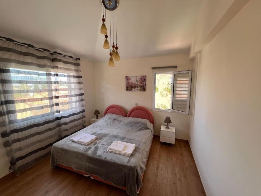 201 Apartment-a Perfect Escape Апартаменти Пафос
